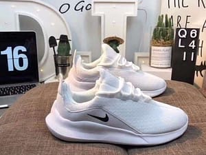 Net surface breathable casual sneakers