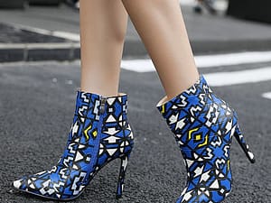 Women’s shoes stiletto pointed boots